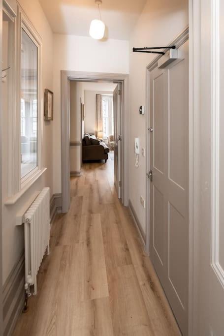 Апартаменты 3 Castle Mews Солсбери Экстерьер фото